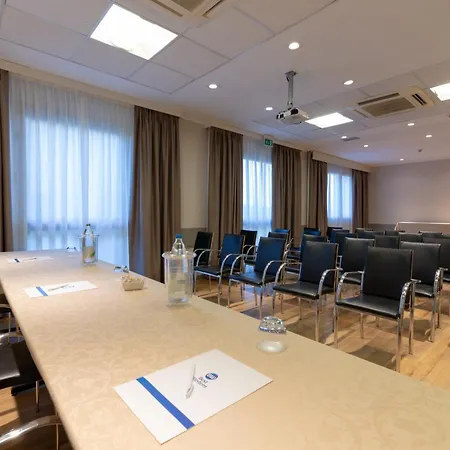 Western Palace 4* Ferrara