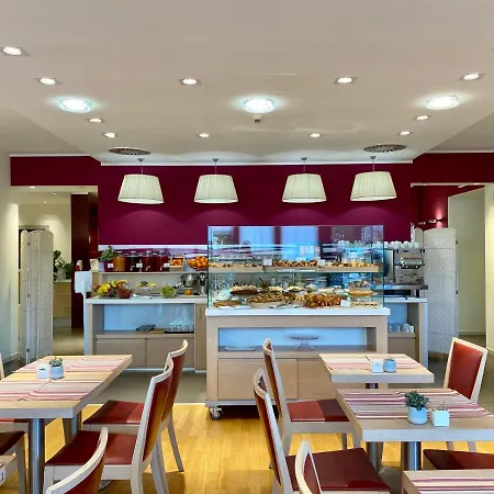 Western Palace Hotel 4*