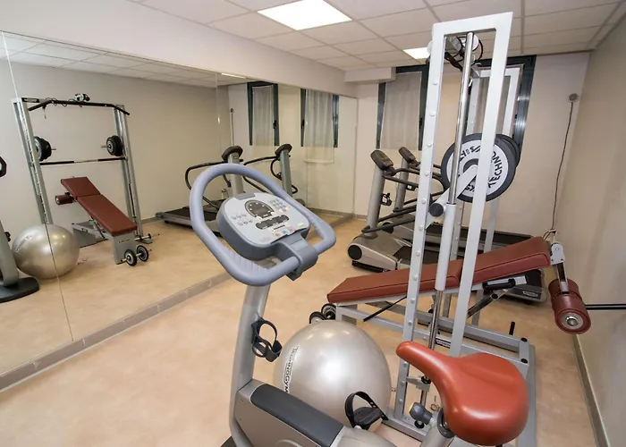 Western Palace מלון