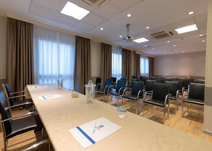 Western Palace 4* פררה