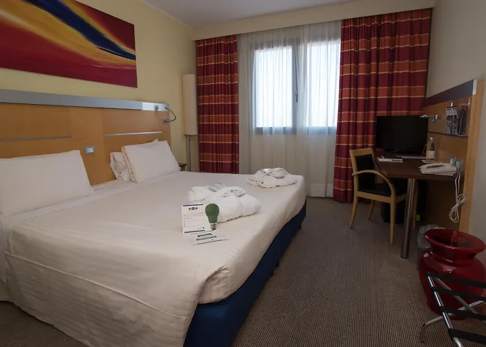 Western Palace פררה