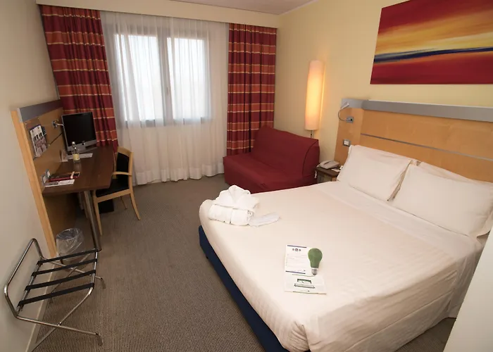 Western Palace מלון 4*