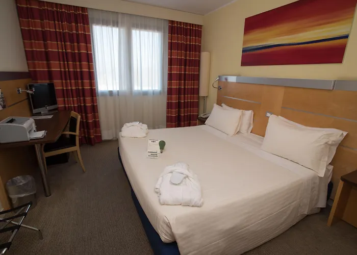 Western Palace פררה