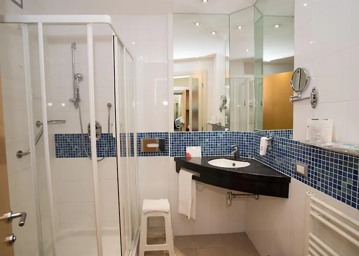 贝斯特韦斯特宫殿客栈酒店 4*