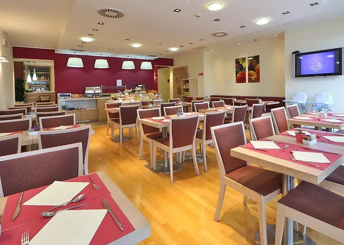 Western Palace 4* פררה