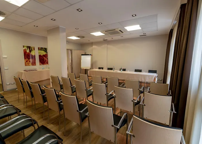 Western Palace Otel Ferrara