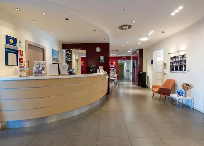 贝斯特韦斯特宫殿客栈酒店